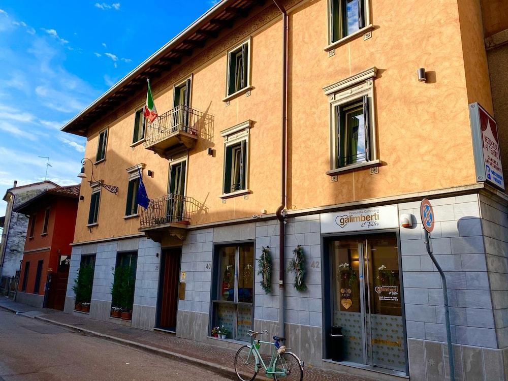 Albergo Residenza Al Teatro Údine Exterior foto